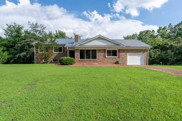 $549,900 | 159 Mindy Road, Waynesboro, TN 38485