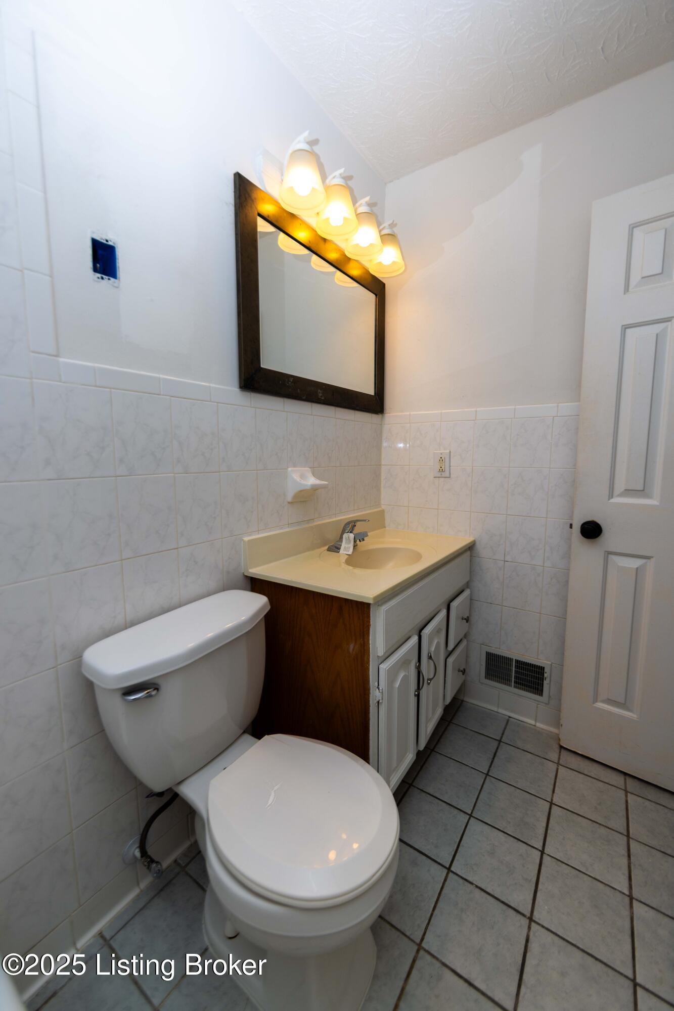 1288 Cherbourg Road Lexington, KY 40504 - Photo 44 of 72 IMGL0174