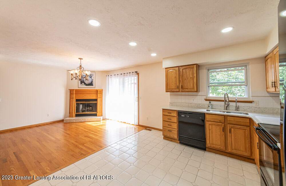 4920 Knapp Street Dimondale, MI 48821 - Photo 10 of 16 DSC_8150_72_DCMI Image