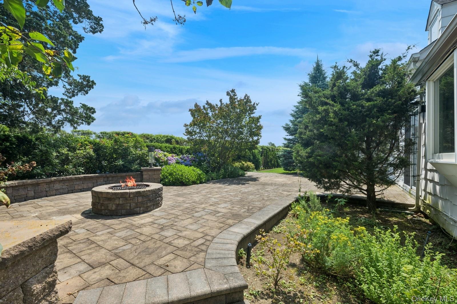 1250 Harbor Road Hewlett, NY 11557 - Photo 17 of 18 a view of a outdoor space