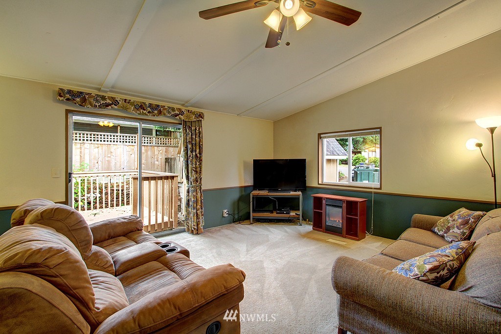 12811 Northeast 199th Street Bothell, WA 98011 - Photo 2 of 11