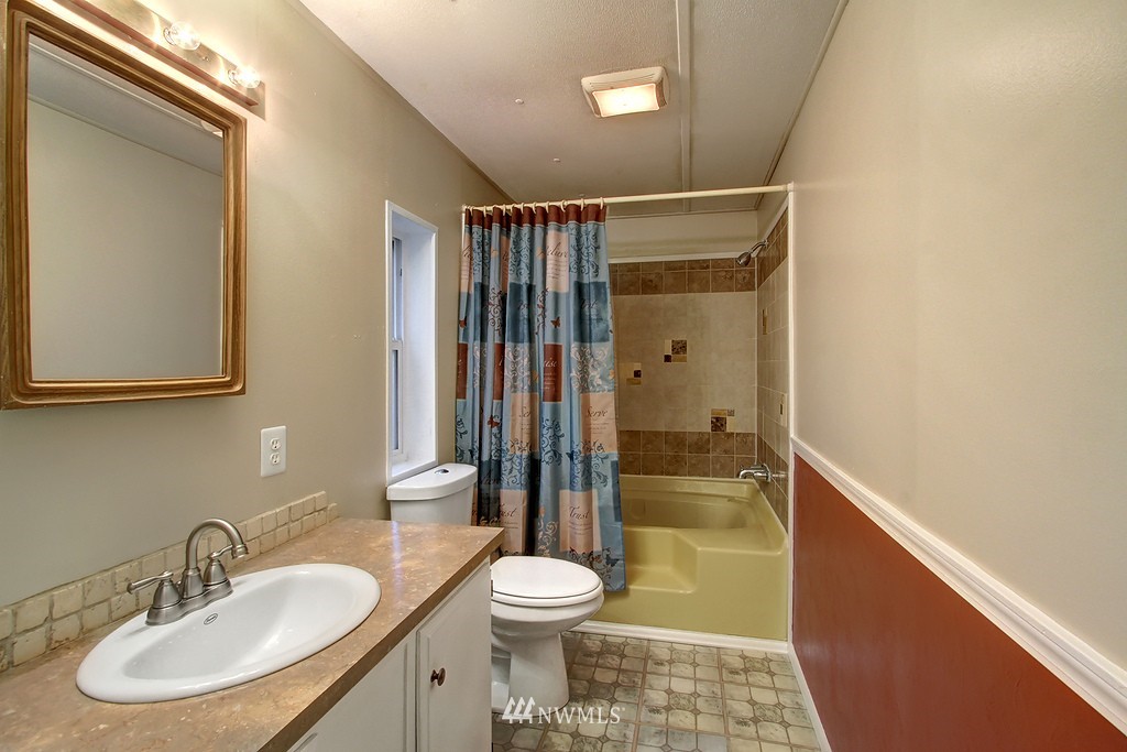 12811 Northeast 199th Street Bothell, WA 98011 - Photo 10 of 11