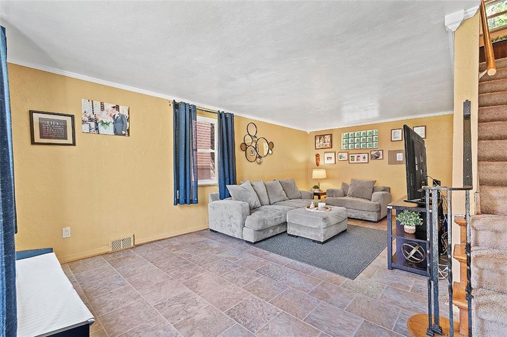 1180 Mifflin Road Pittsburgh, PA 15207 - Photo 3 of 25 Gallery Image 3