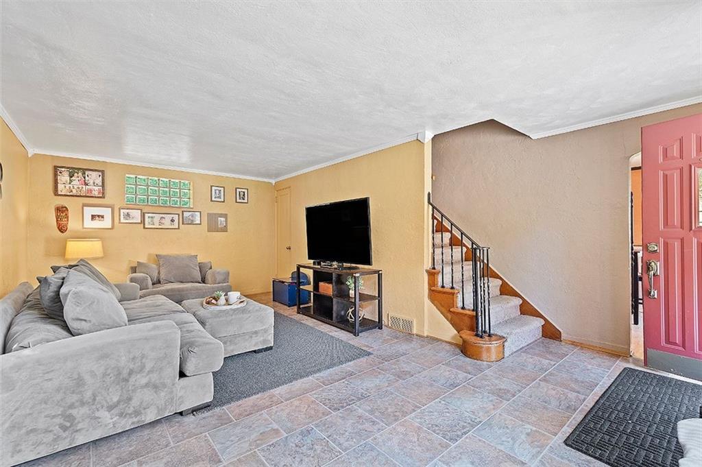 1180 Mifflin Road Pittsburgh, PA 15207 - Photo 5 of 25 Gallery Image 5