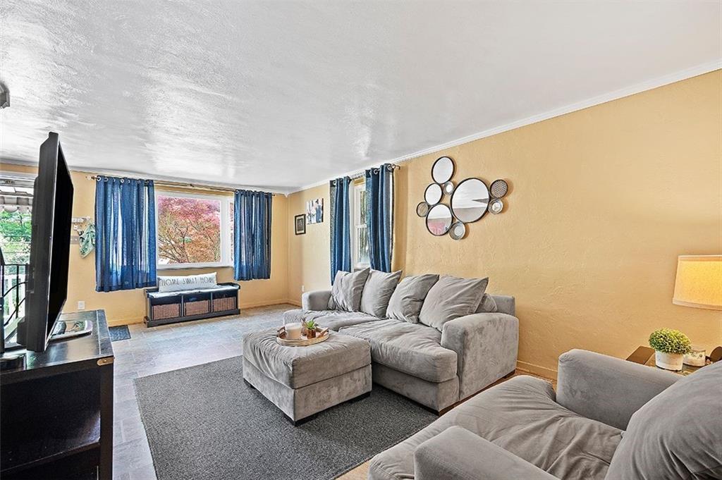 1180 Mifflin Road Pittsburgh, PA 15207 - Photo 6 of 25 Gallery Image 6