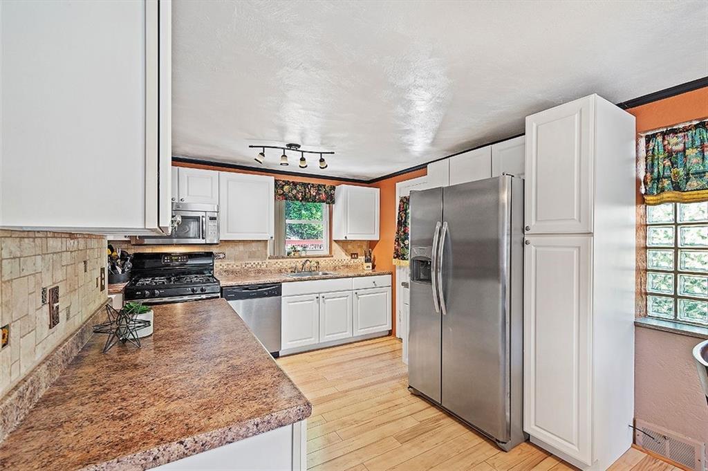 1180 Mifflin Road Pittsburgh, PA 15207 - Photo 9 of 25 Gallery Image 9