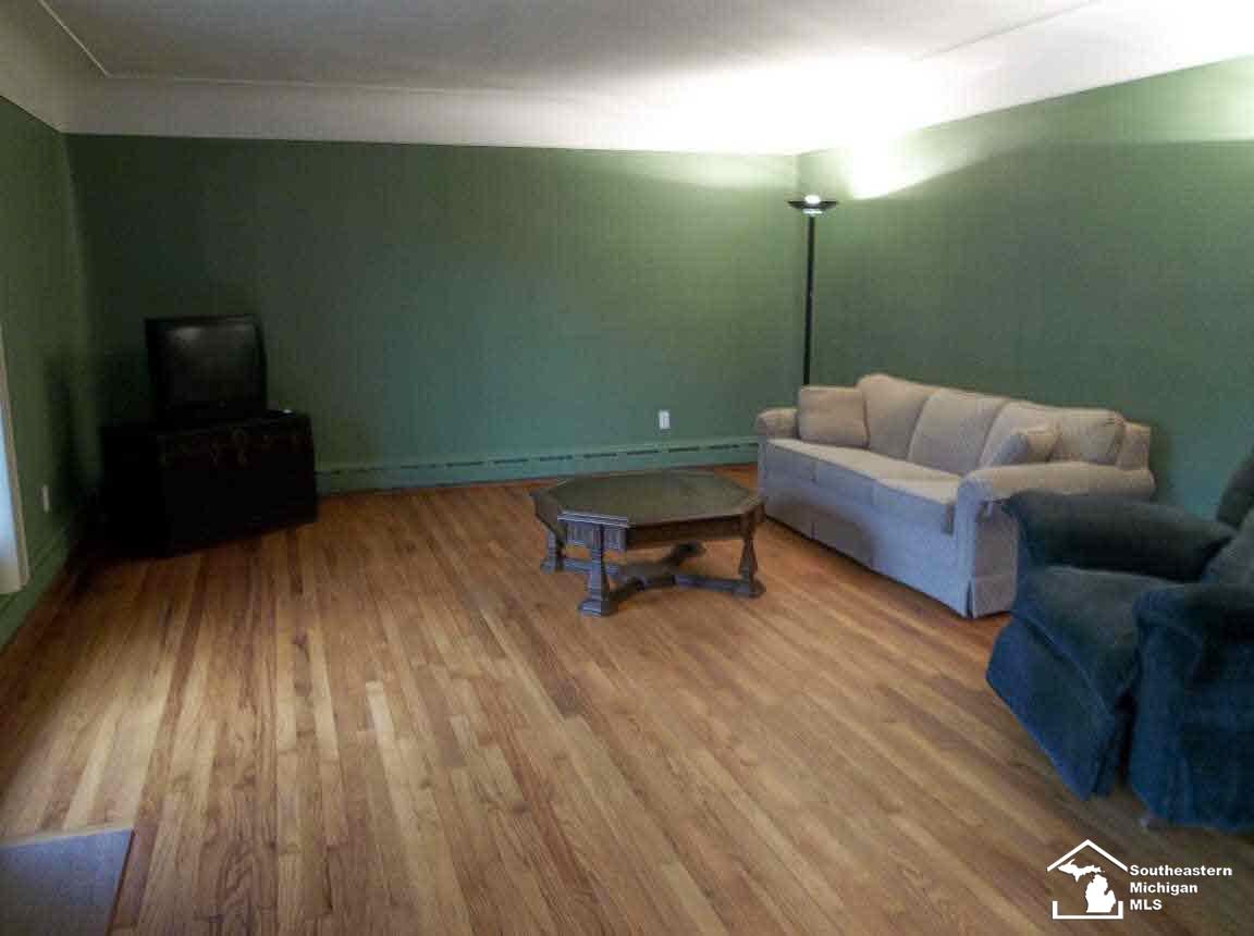 2732 West Labo Road Carleton, MI 48117 - Photo 9 of 25