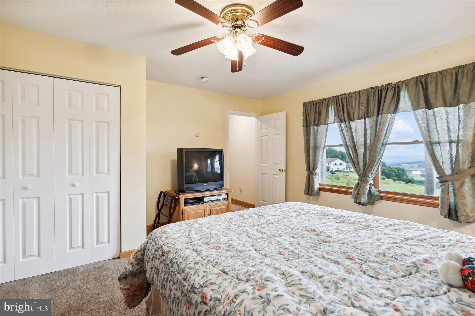 417 Greenwood Ridge Road Accident, MD 21520 - Photo 25 of 46 Bedroom