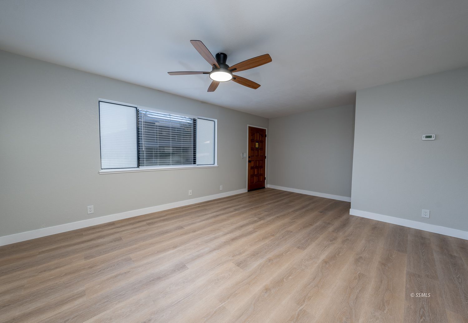 189 East Upjohn Avenue Ridgecrest, CA 93555 - Photo 2 of 29 Gallery Image 2