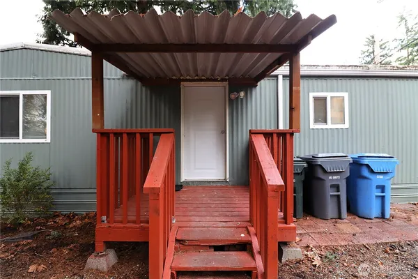 a view of deck with patio