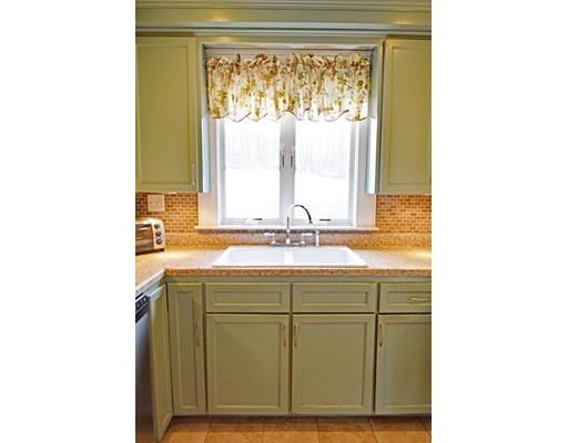 11 Brainard Road Wilbraham, MA 01095 - Photo 4 of 30 Gallery Image 4