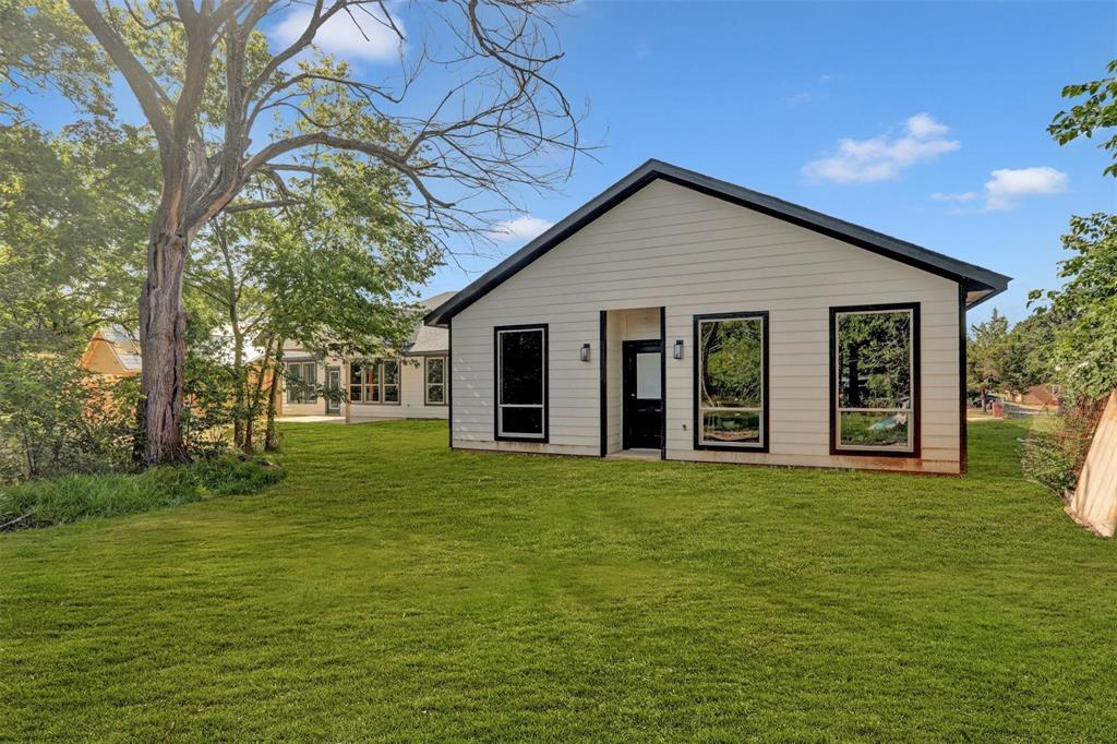 705 East Hanna Street Denison, TX 75021 - Photo 23 of 27