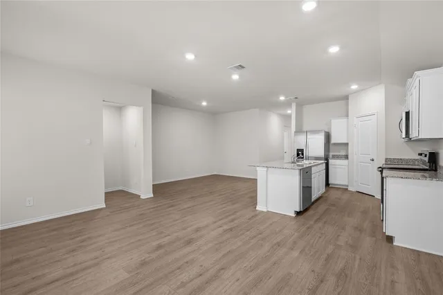 $1,800 | 4318 Carnation Drive, Sherman, TX 75090