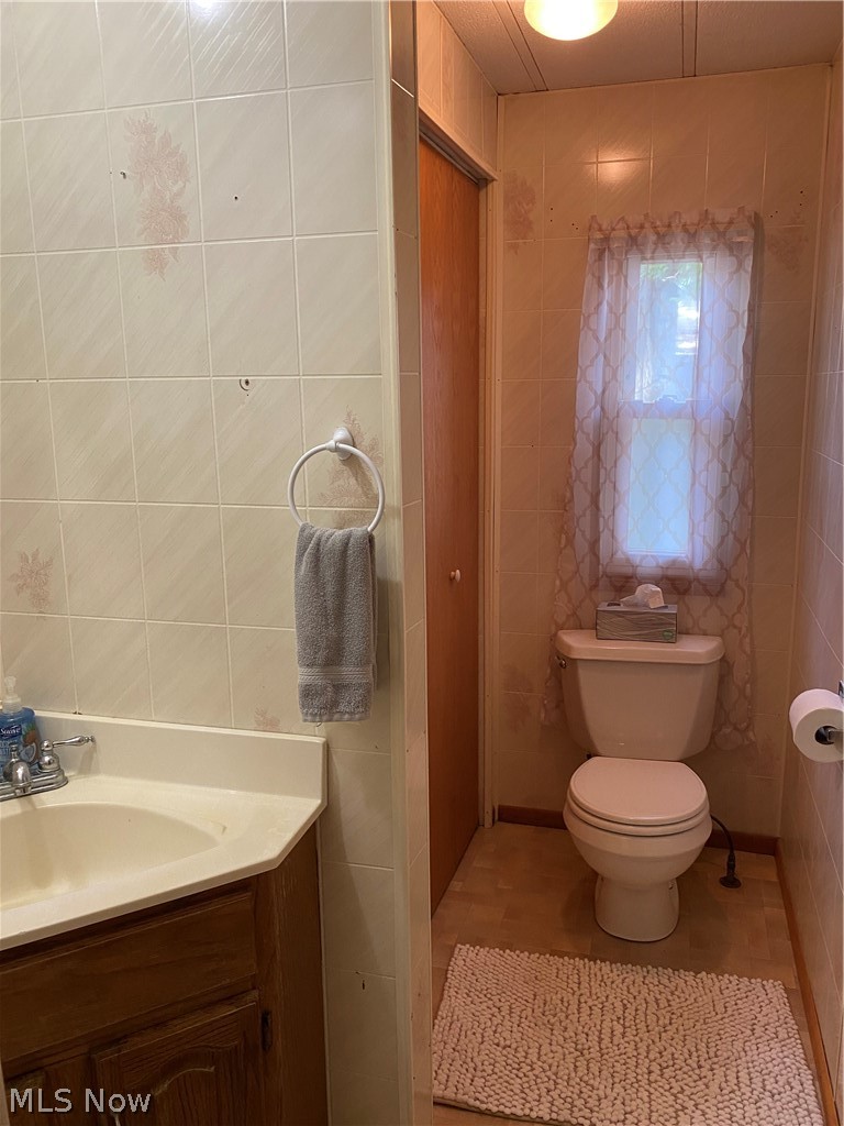 7443 Spillway Road, Unit 57 Lisbon, OH 44432 - Photo 13 of 17 Half bath. Guest bath