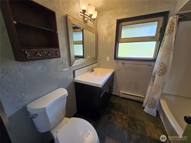 $3,100 | 1323 East Fir Street, Mount Vernon, WA 98273