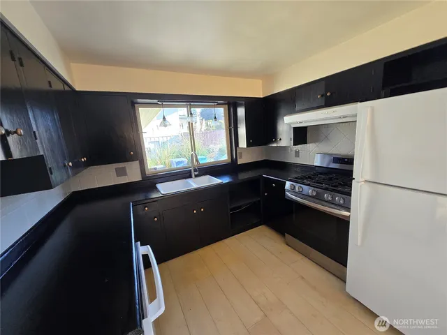 $3,100 | 1323 East Fir Street, Mount Vernon, WA 98273