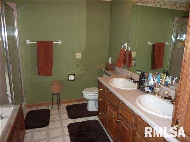 813 Fox Ridge Road Eldridge, IA 52748 - Photo 15 of 20 Gallery Image 15
