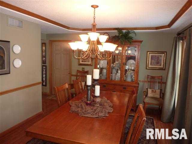 813 Fox Ridge Road Eldridge, IA 52748 - Photo 9 of 20 Gallery Image 9