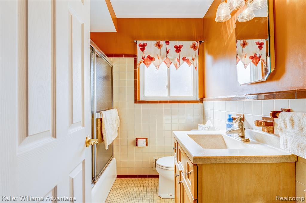 32260 Marblehead Road Farmington, MI 48336 - Photo 17 of 21