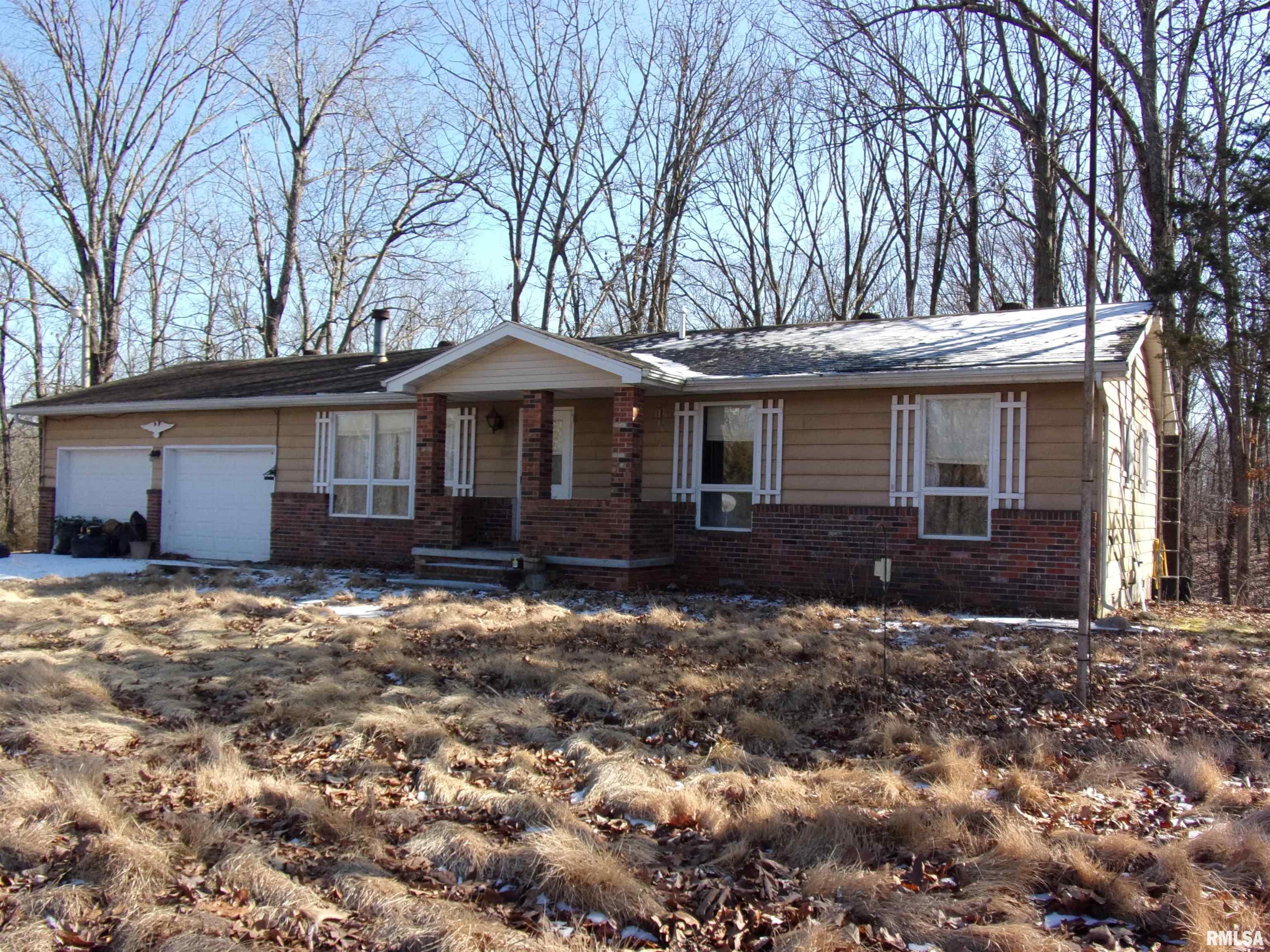 8424 Green Road Iuka, IL 62849 - Photo 1 of 9