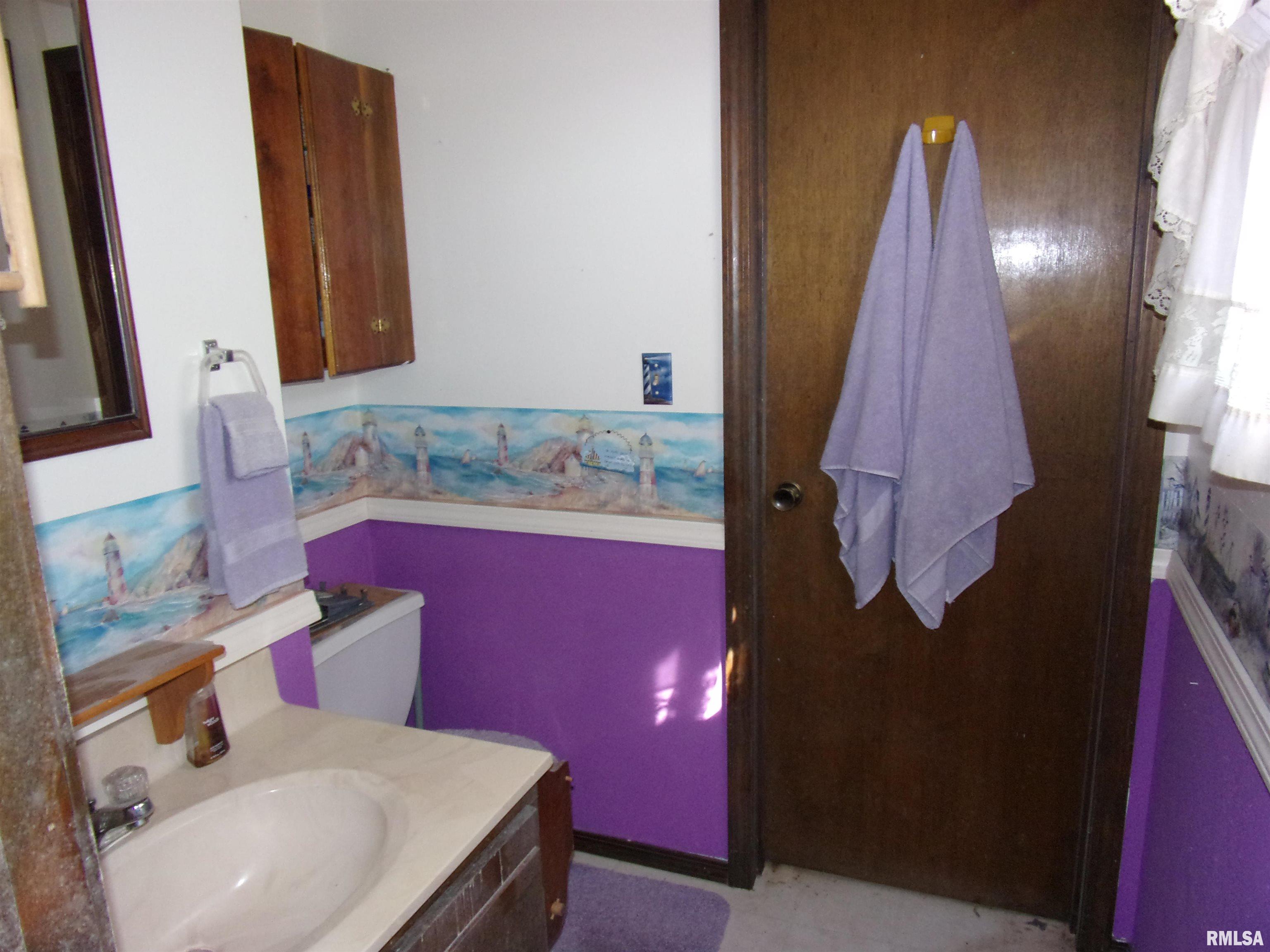8424 Green Road Iuka, IL 62849 - Photo 6 of 9