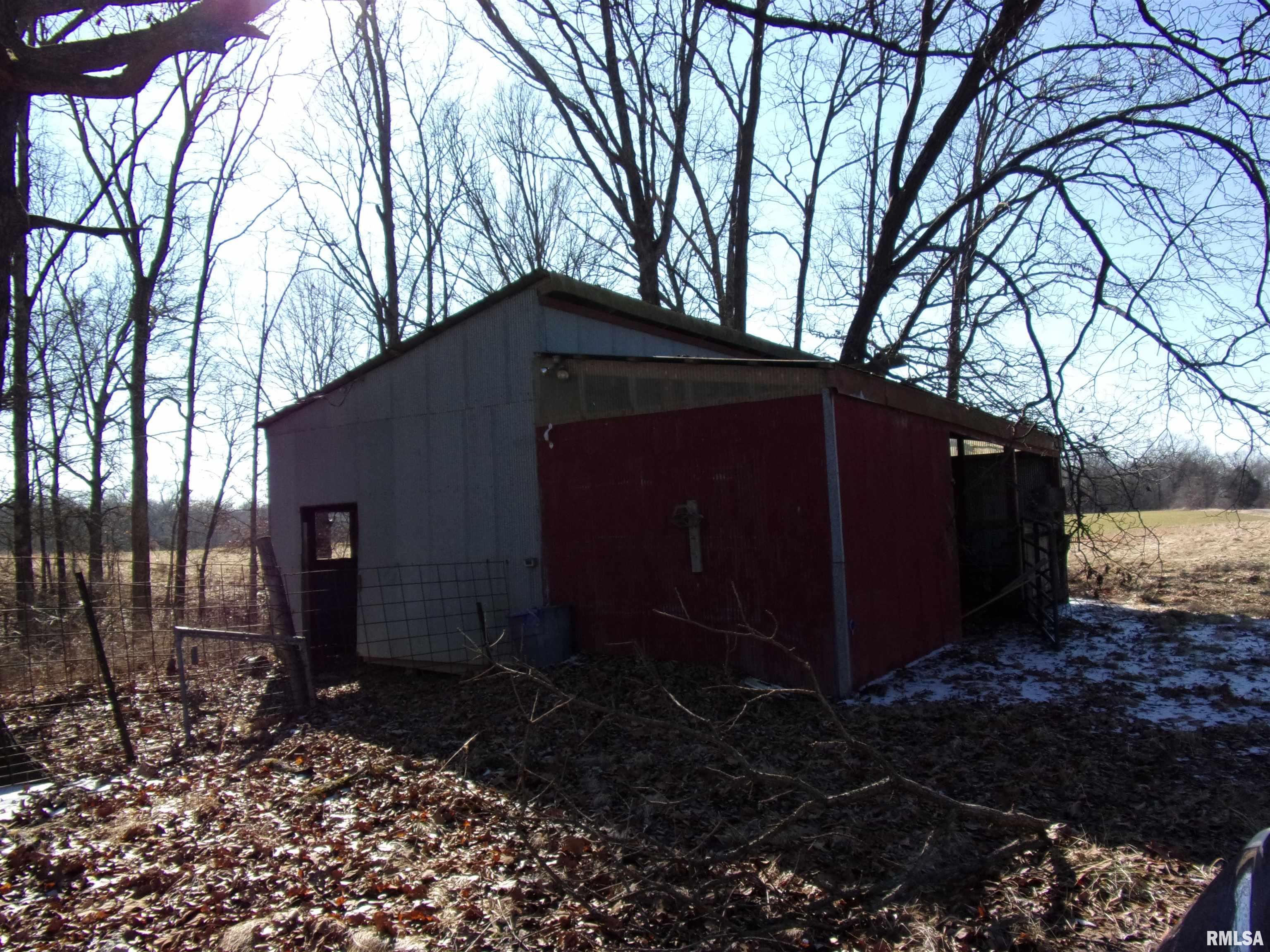 8424 Green Road Iuka, IL 62849 - Photo 9 of 9