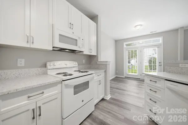 $2,450 | 514 Turning Leaf Way, Lake Wylie, SC 29710