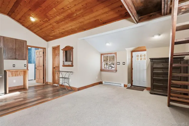 a view of a livingroom with an empty space