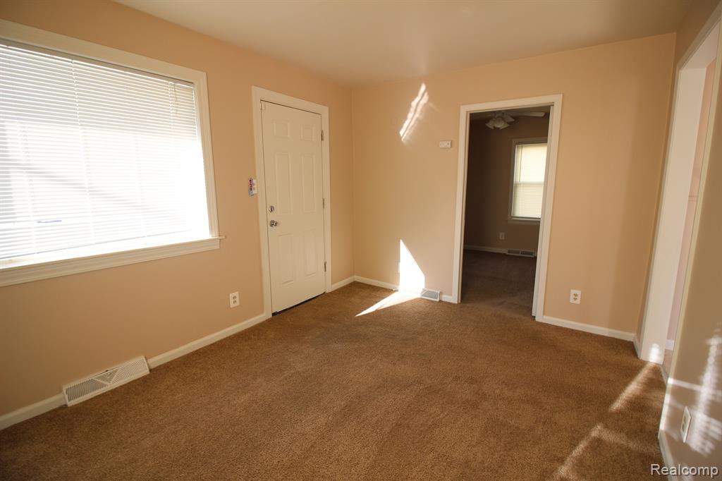 5985 Mayfair Street Taylor, MI 48180 - Photo 6 of 16