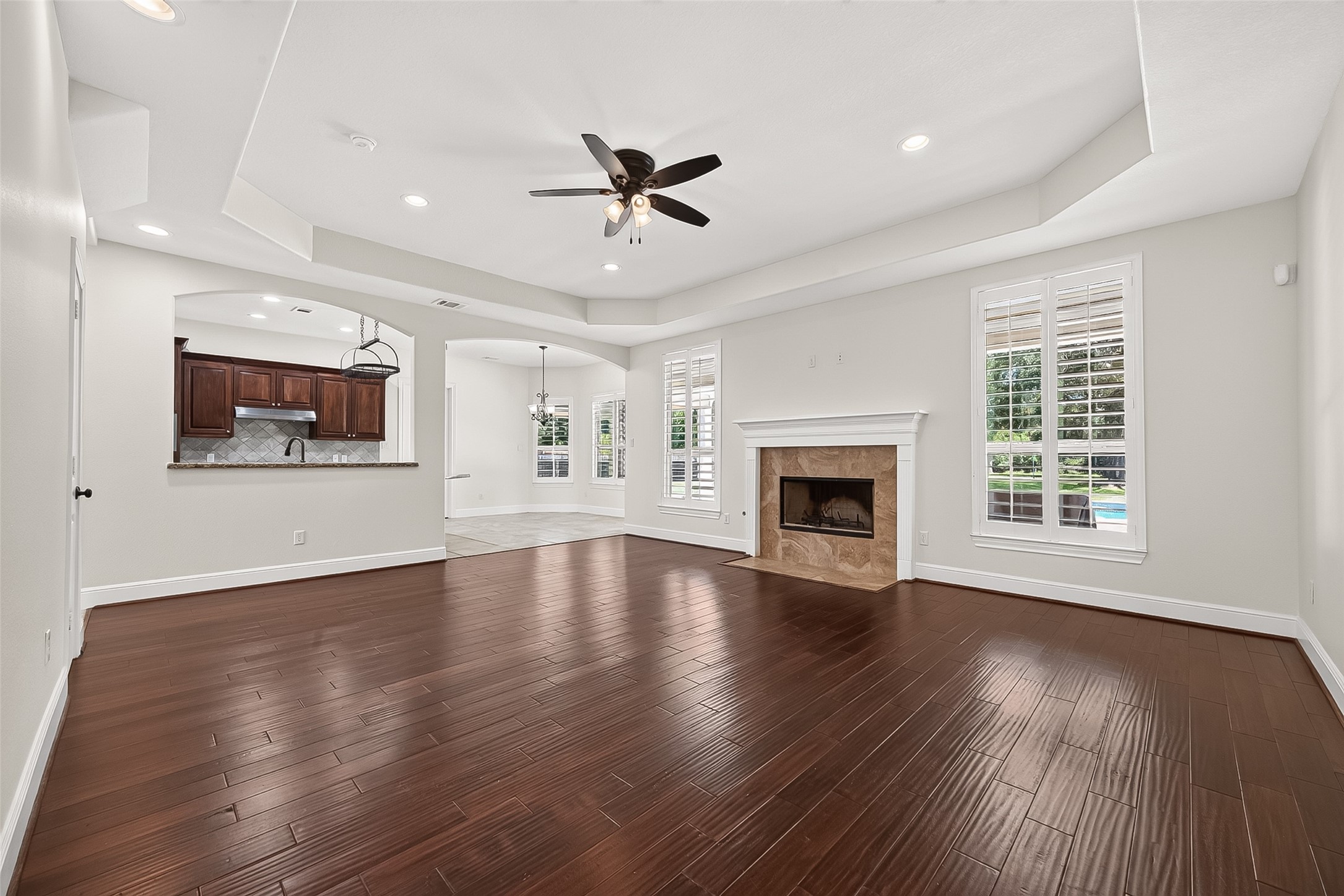 22040 Robins Road Hockley, TX 77447 - Photo 11 of 44 Kitchen and breakfast area adjoining family room