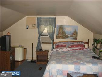 801 Columbus Road Burlington, NJ 08016 - Photo 4 of 11 Bedroom 3