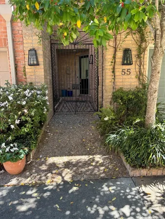 $774,900 | 10 South Briar Hollow Lane, Unit 55, Houston, TX 77027