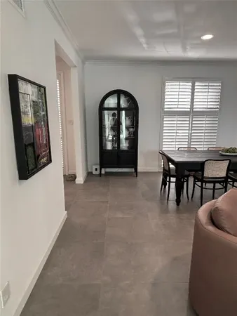 $774,900 | 10 South Briar Hollow Lane, Unit 55, Houston, TX 77027