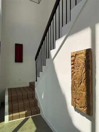 $774,900 | 10 South Briar Hollow Lane, Unit 55, Houston, TX 77027