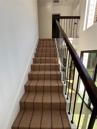 $774,900 | 10 South Briar Hollow Lane, Unit 55, Houston, TX 77027