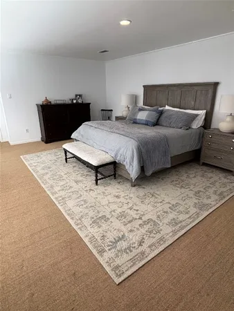 $774,900 | 10 South Briar Hollow Lane, Unit 55, Houston, TX 77027