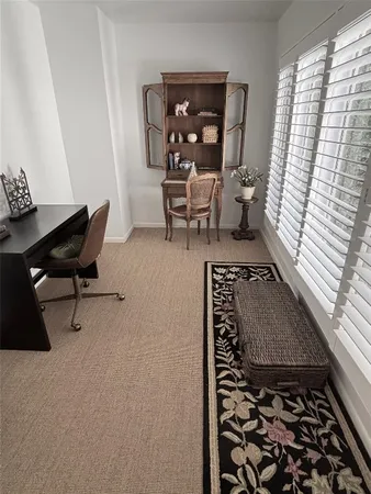 $774,900 | 10 South Briar Hollow Lane, Unit 55, Houston, TX 77027