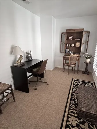 $774,900 | 10 South Briar Hollow Lane, Unit 55, Houston, TX 77027