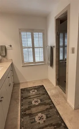 $774,900 | 10 South Briar Hollow Lane, Unit 55, Houston, TX 77027