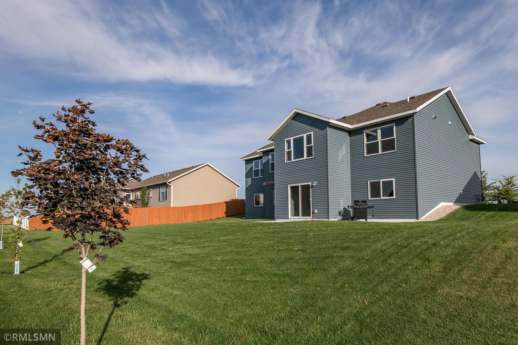 2348 Hart Drive Southwest Rochester, MN 55902 - Photo 2 of 33
