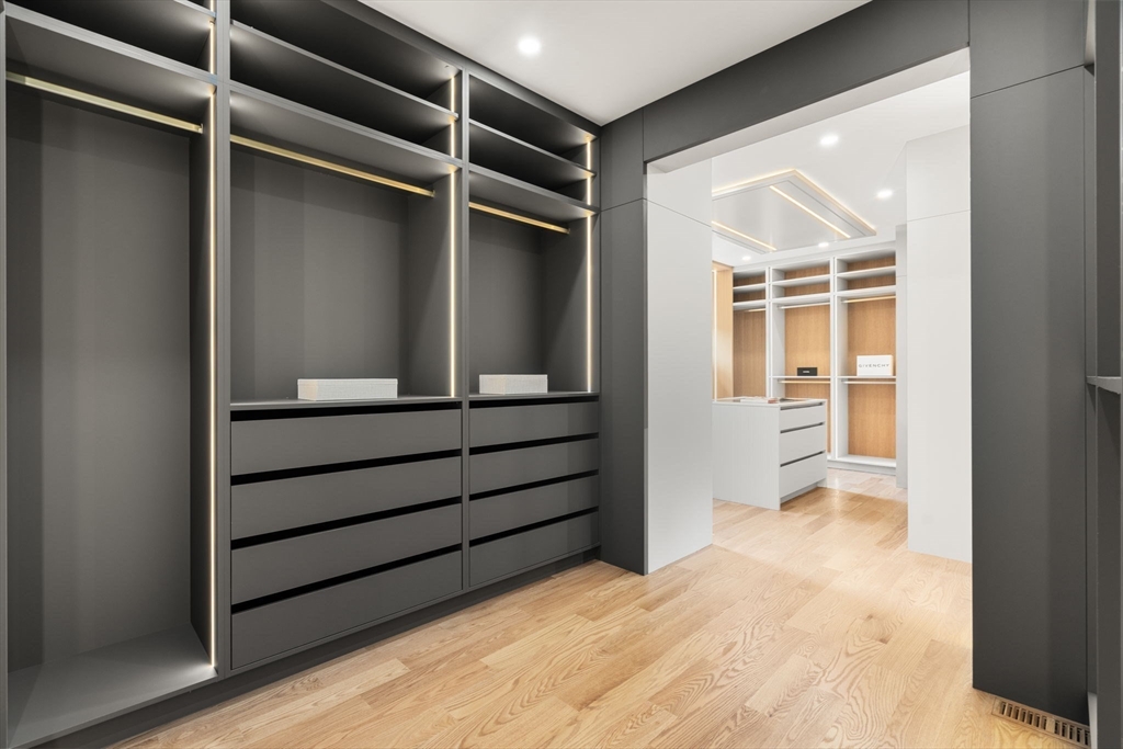 60 Locust Lane Needham, MA 02492 - Photo 23 of 41