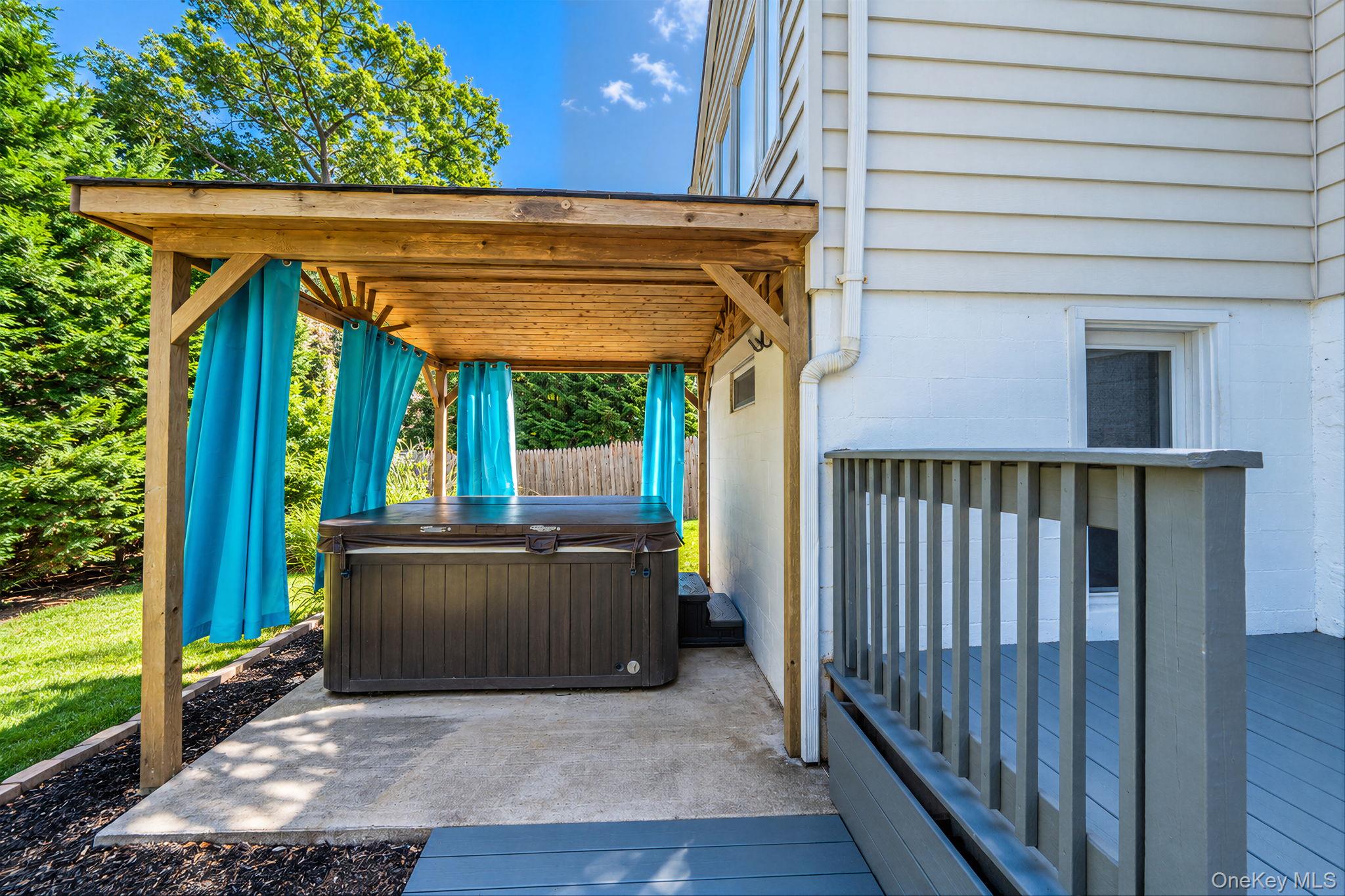 39 Plandome Road Sound Beach, NY 11789 - Photo 16 of 22 Gallery Image 16
