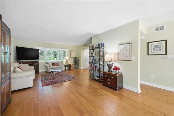 $325,000 | 10603 Carrollbrook Way, Unit 10603, Tampa, FL 33618