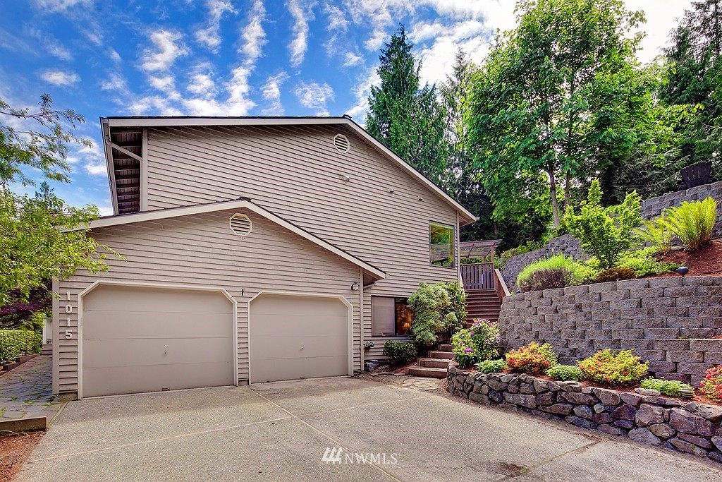 1015 Ridgewood Circle Southwest Issaquah, WA 98027 - Photo 1 of 1