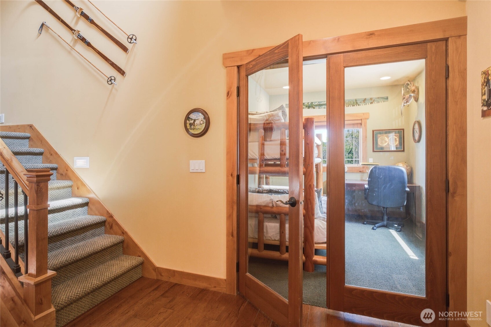 915 South Lakeshore Road Chelan, WA 98816 - Photo 23 of 40