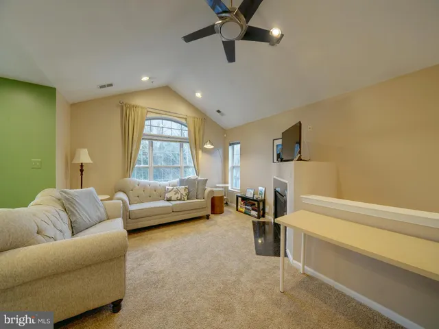 $340,000 | 6201 Wild Swan Way, Unit 201, Columbia, MD 21045