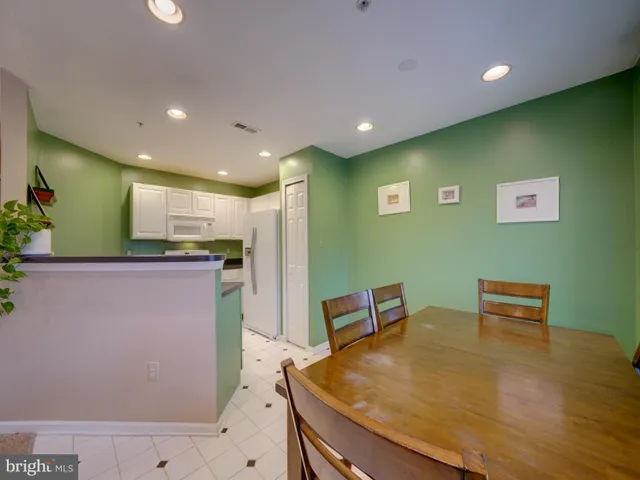 $340,000 | 6201 Wild Swan Way, Unit 201, Columbia, MD 21045