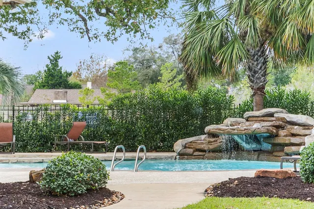 $2,400 | 7932 Stoneyway Drive, Houston, TX 77040