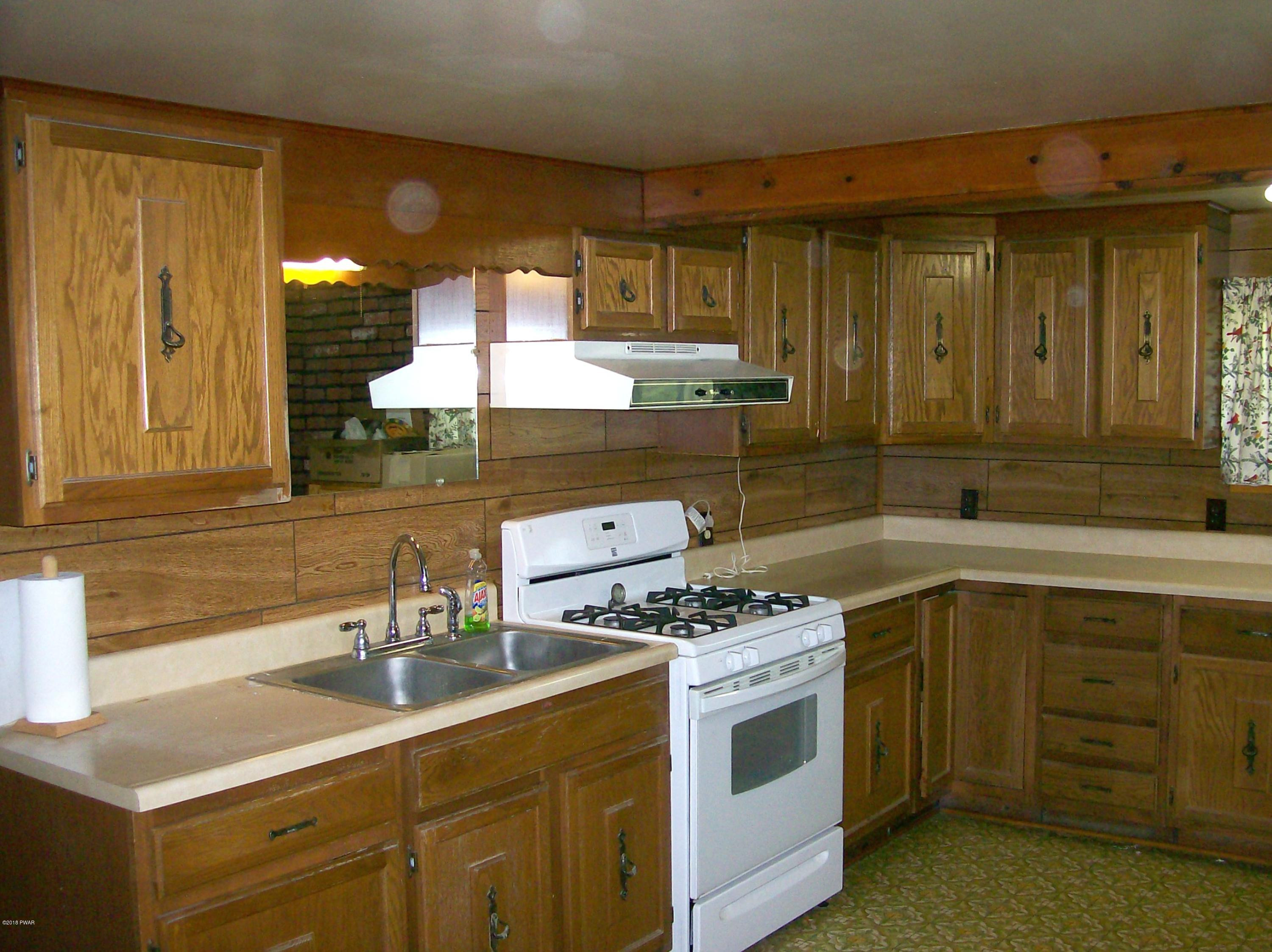 73 Wallerville Road Lake Como, PA 18437 - Photo 2 of 18
