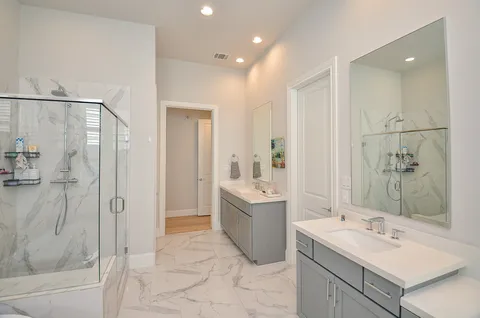 $499,000 | 2419 West Kolbe Lane, Houston, TX 77080